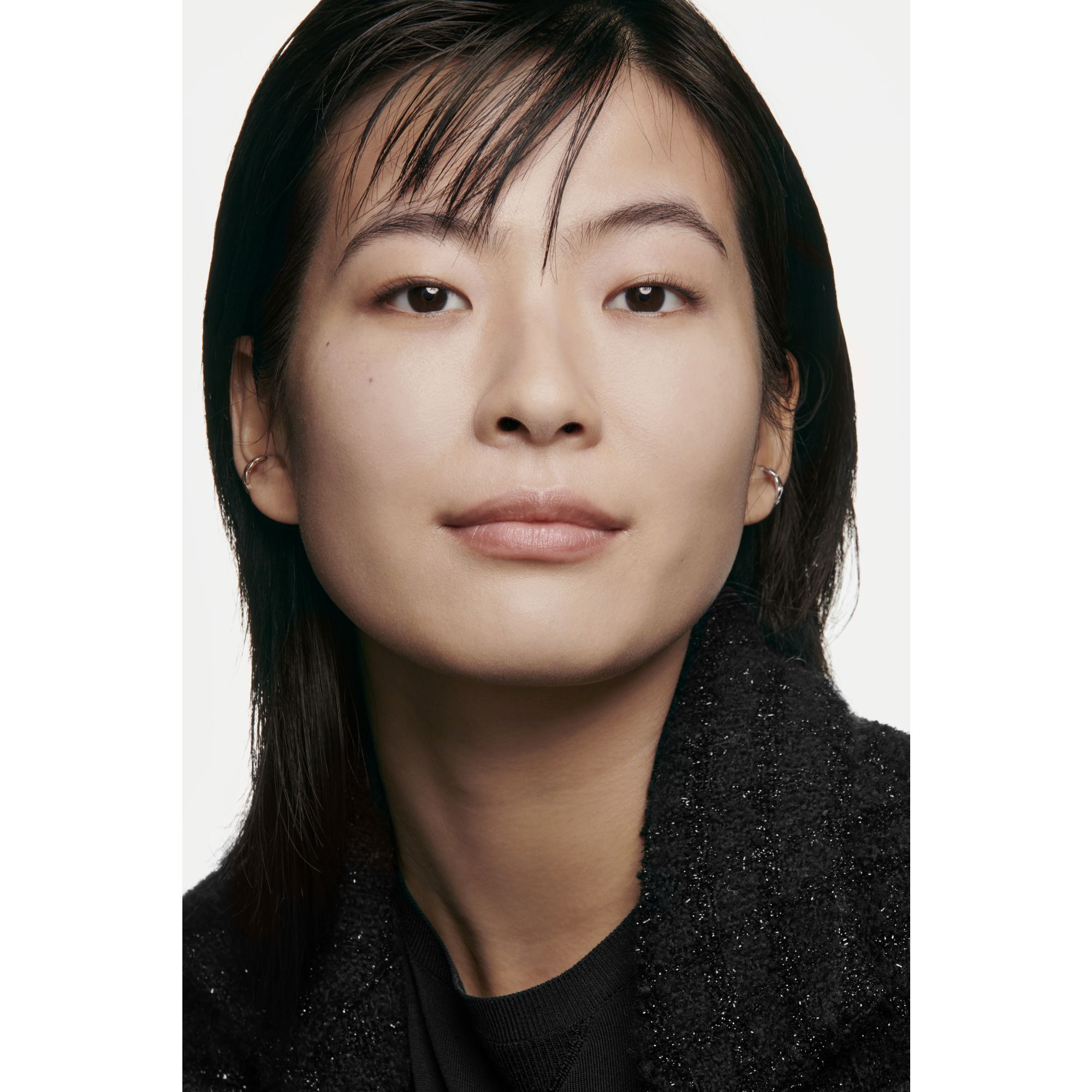 ENSARTET UDSTR&Aring;LING FUGT.