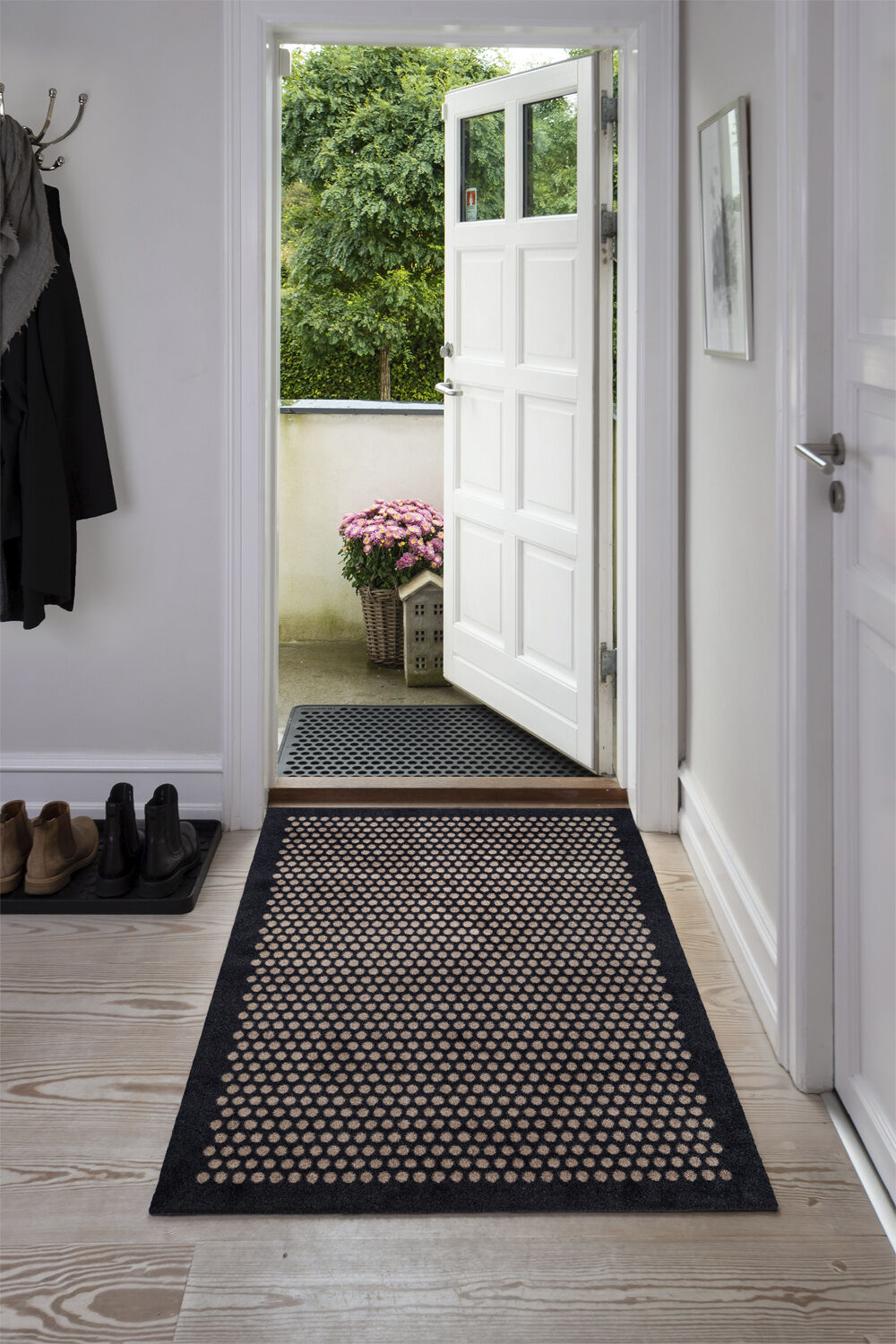 L&oslash;ber 130x90 cm, dot sort/sand