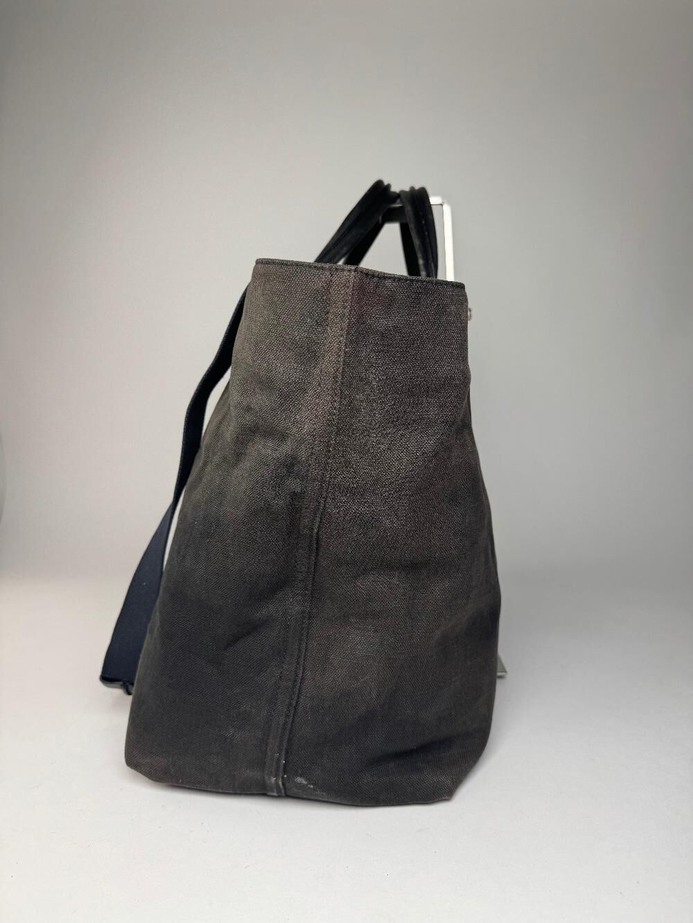 Yves Saint Laurent Tote