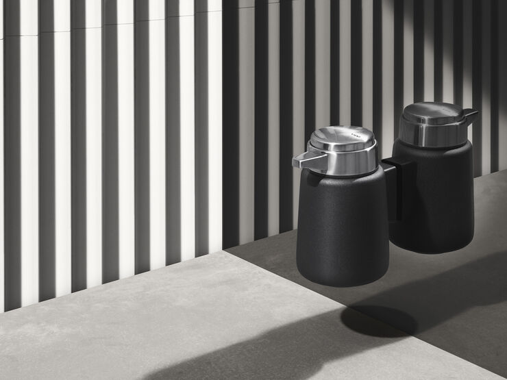 Vipp9 sæbedispenser m. vægophæng