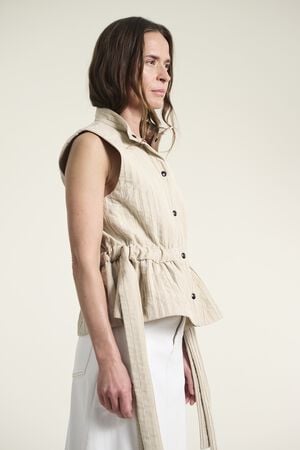 Nijuso &aelig;rmel&oslash;s top