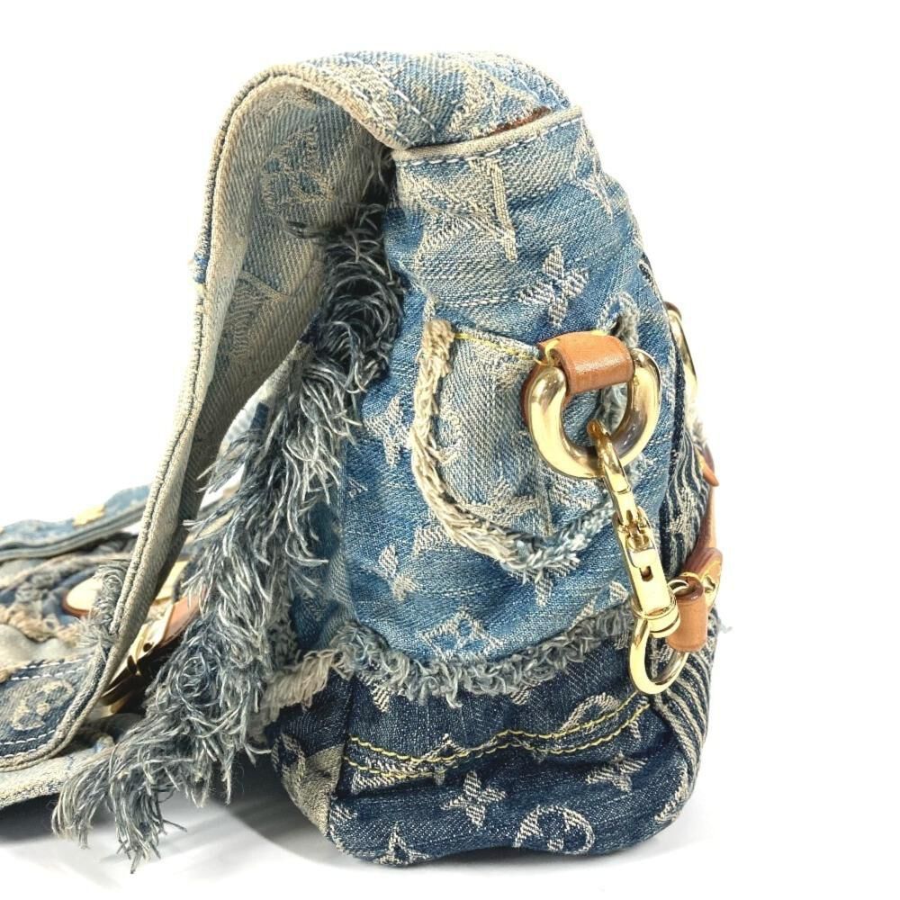 Louis Vuitton Shoulder Bags