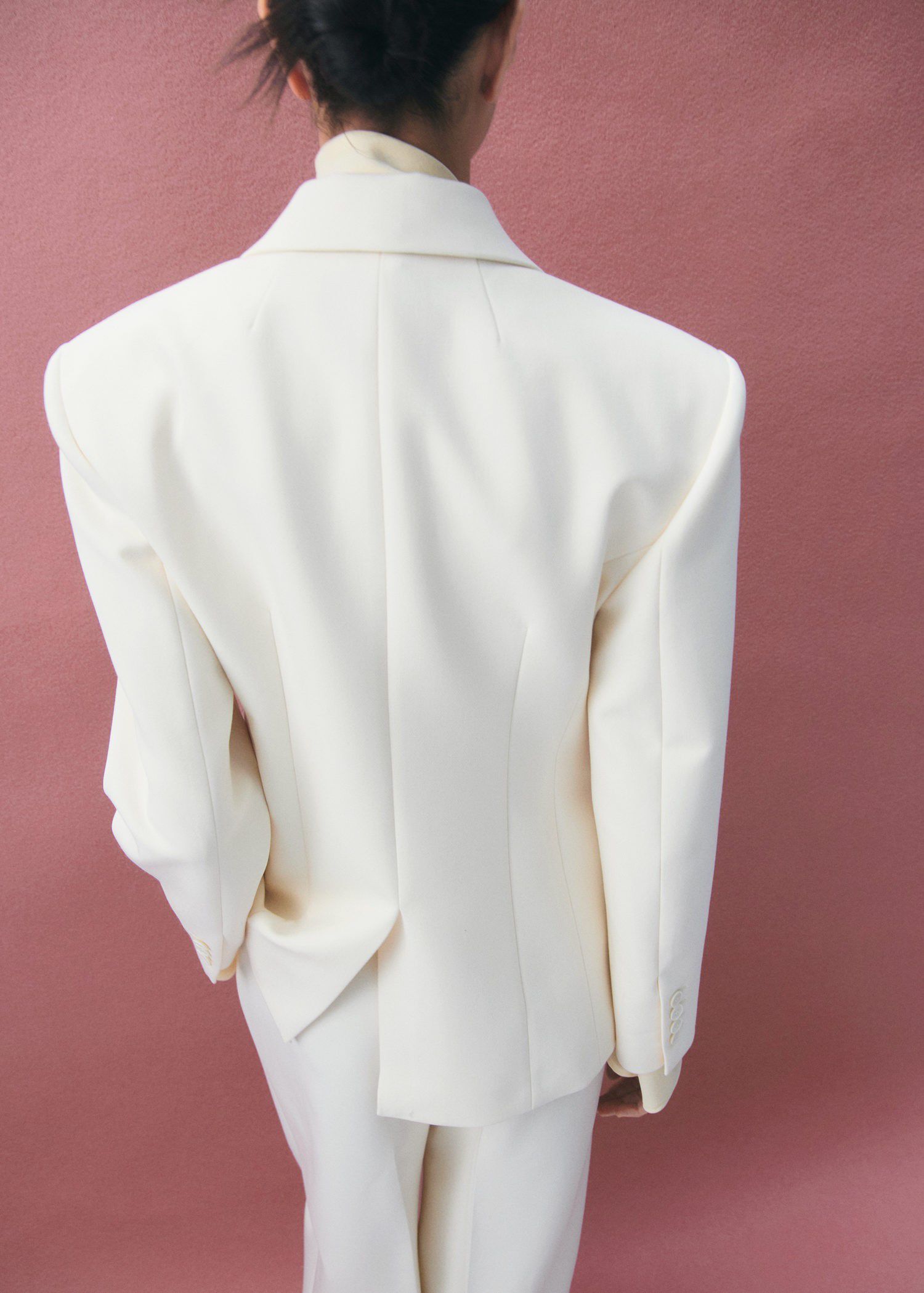 Fitted double-breasted blazer