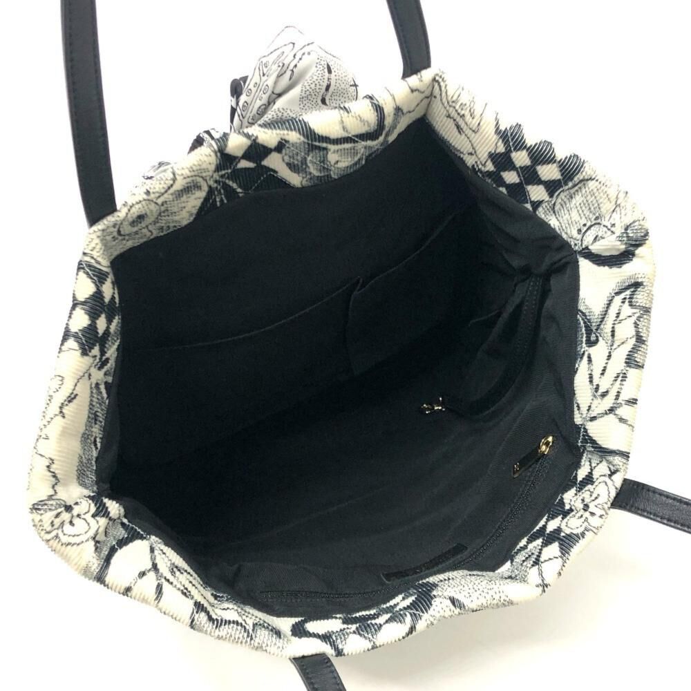 Chanel Tote