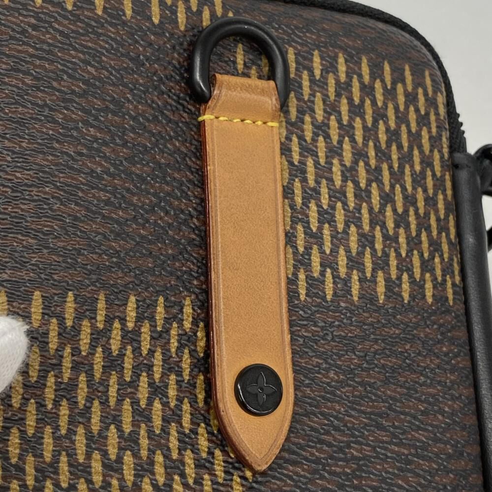 Louis Vuitton Shoulder Bags