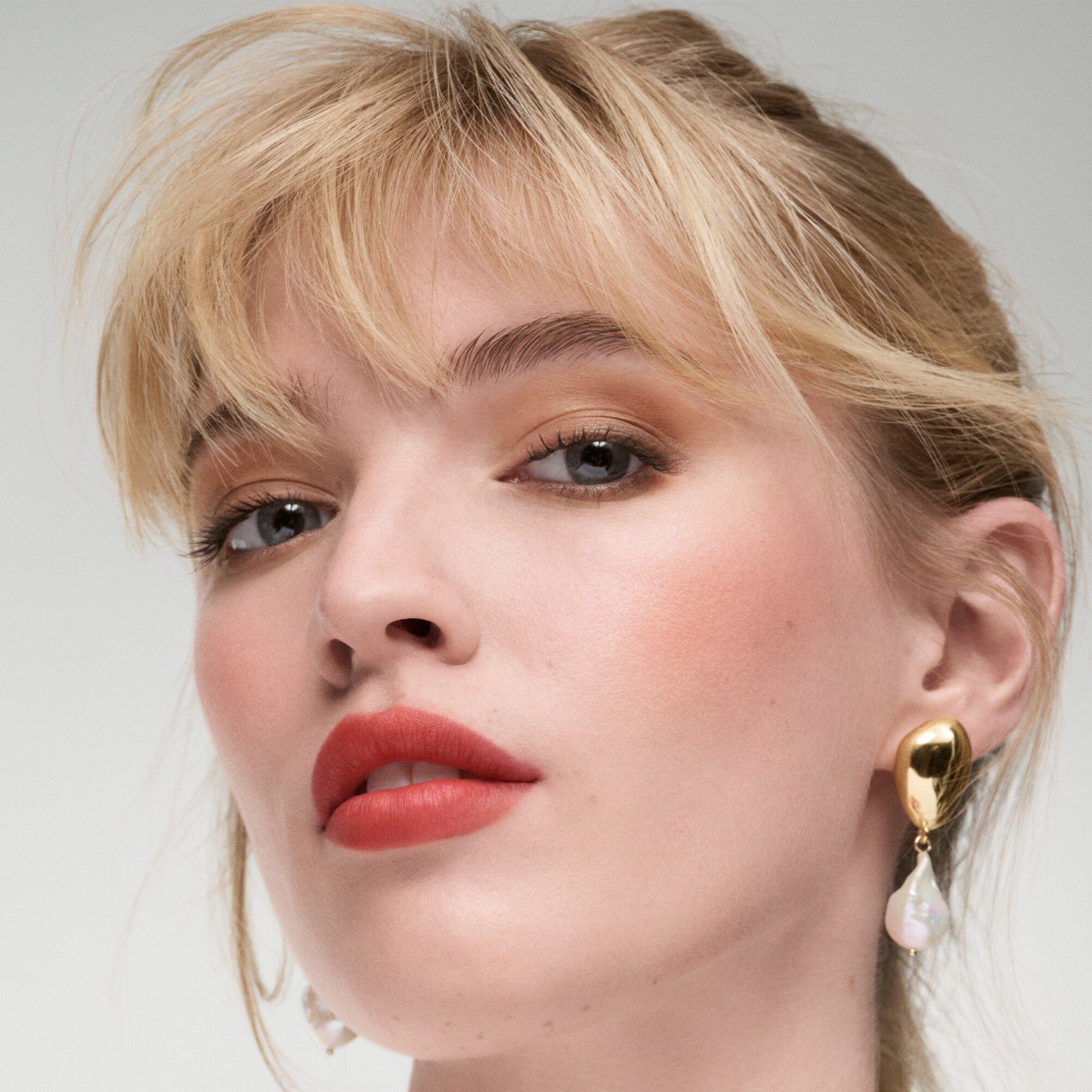 The Sculpting Blush