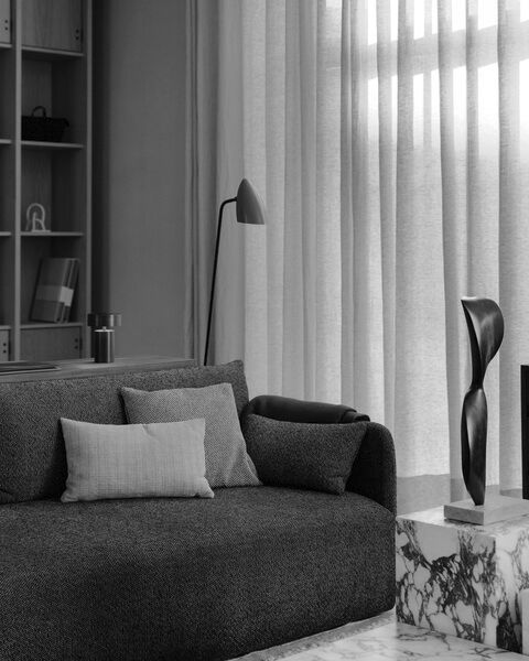 Plinth Cubic, Calacatta Viola