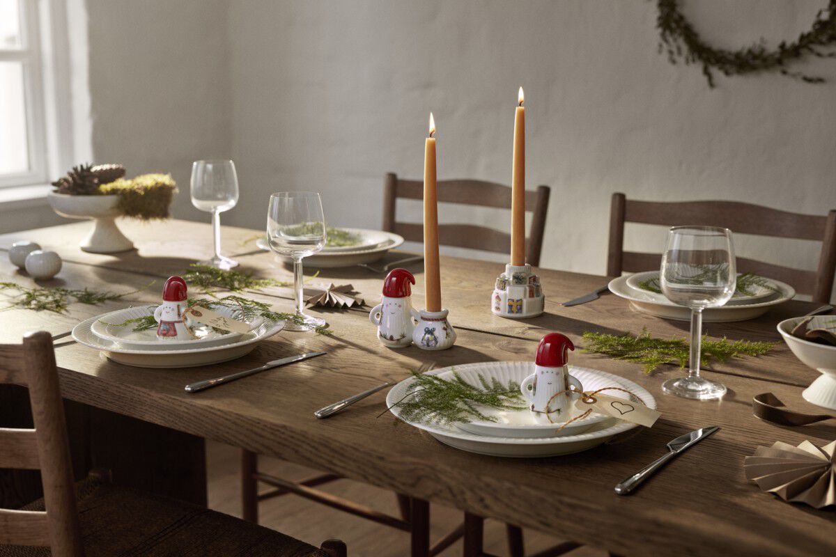 Hammersh&oslash;i Christmas Gaver lysestage &Oslash;7. 5 cm hvid m. deko