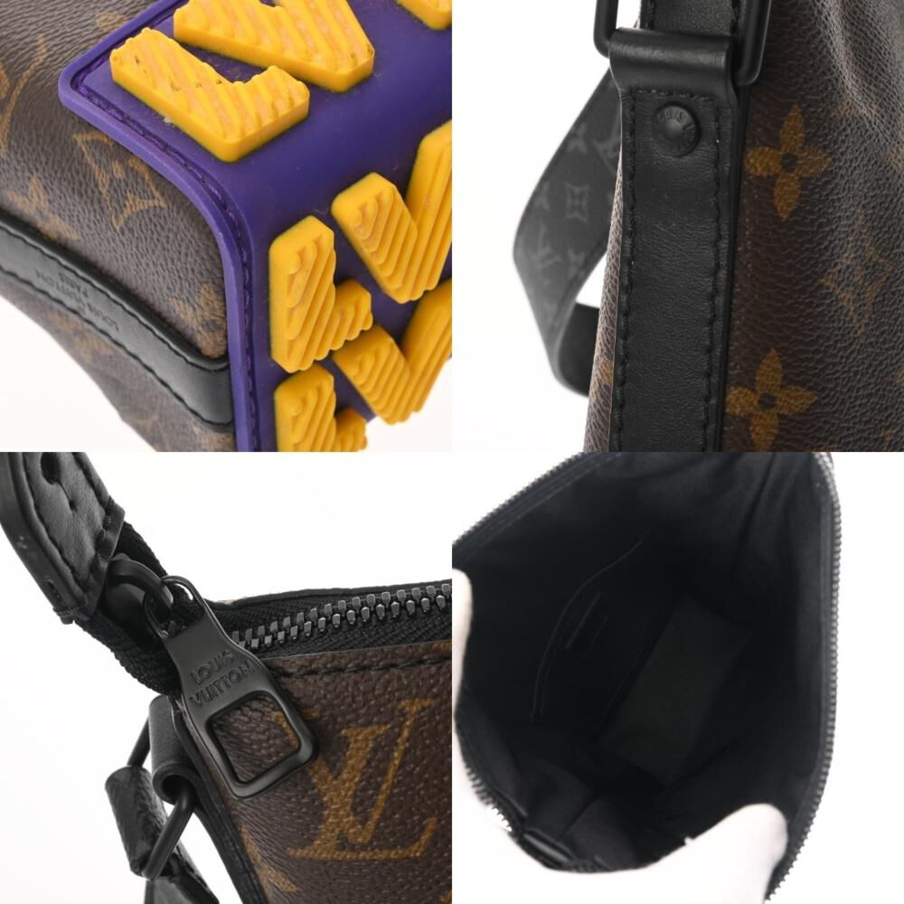 Louis Vuitton Shoulder Bags