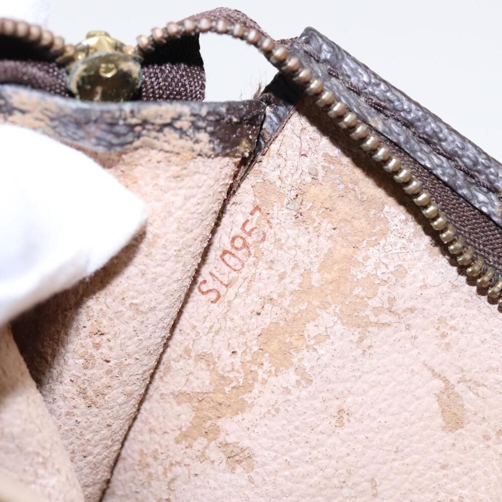 Louis Vuitton Poche Toilette