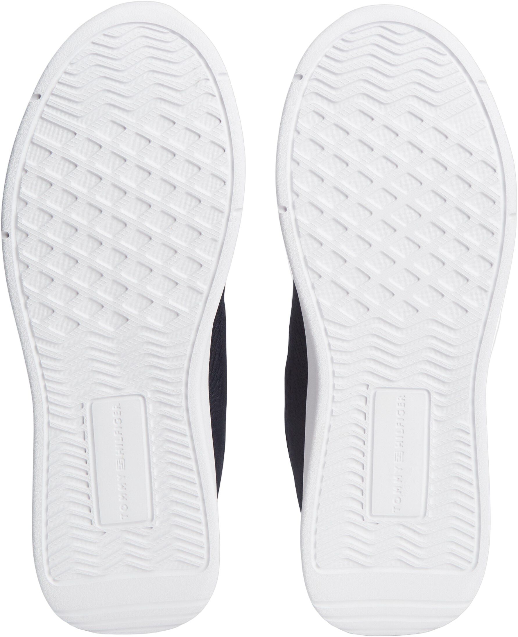LIGHTWEIGHT RUNNER KNIT