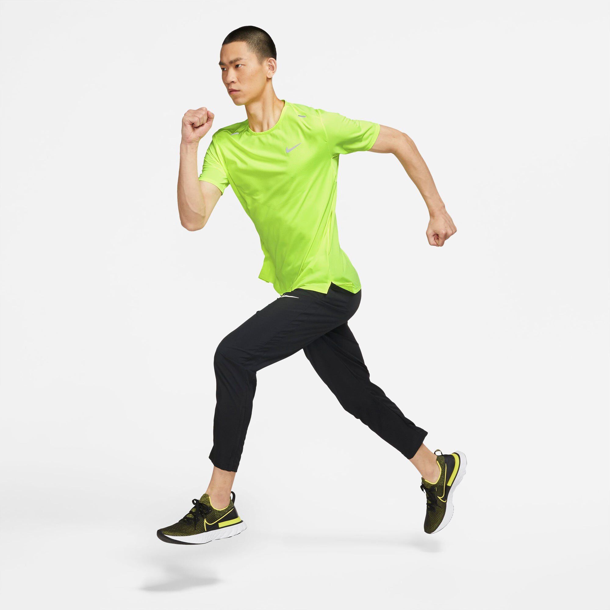 Dri-FIT Rise 365 l&oslash;be T-shirt