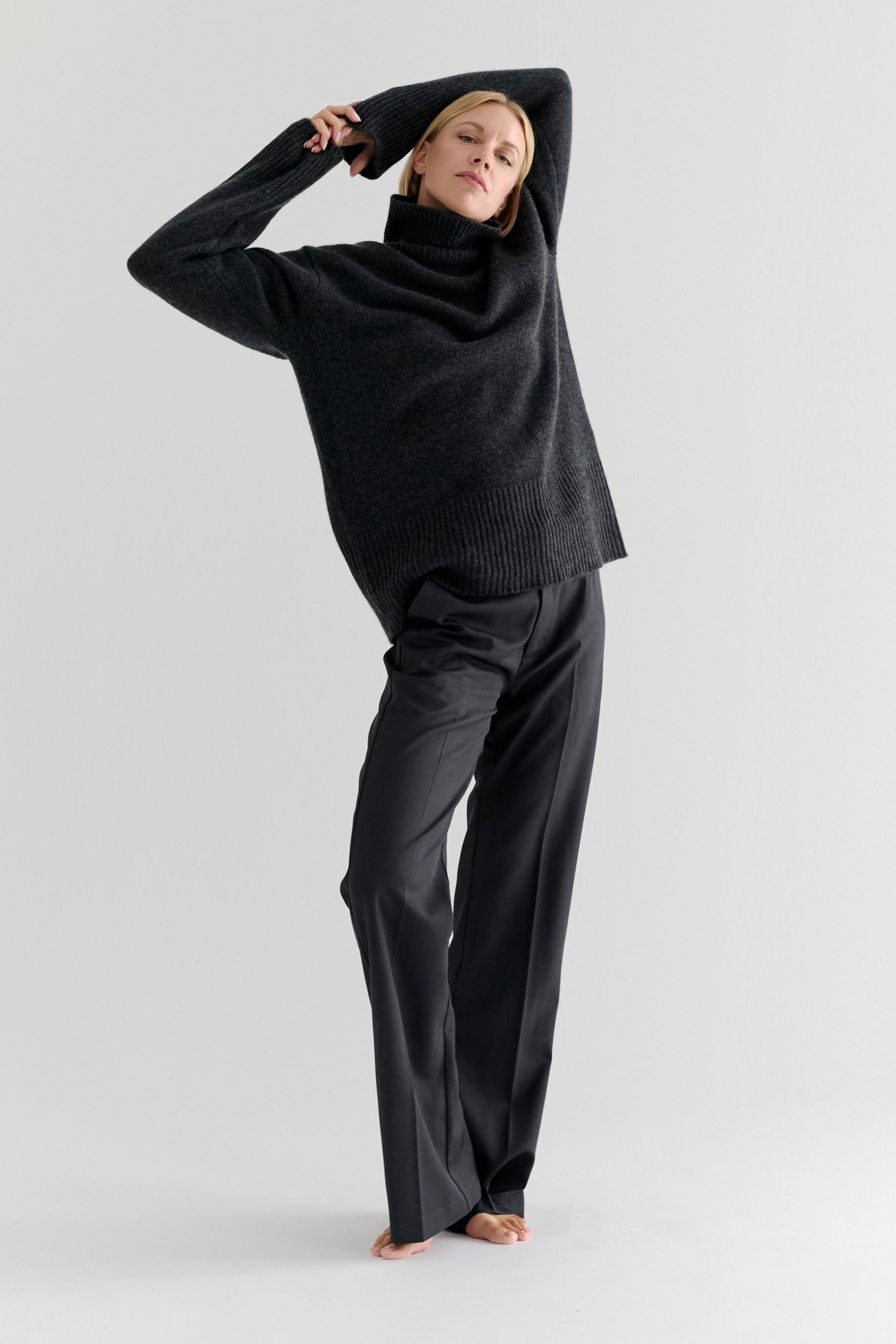 Hanna x MDNC Sweater &ndash; 100% Cashmere