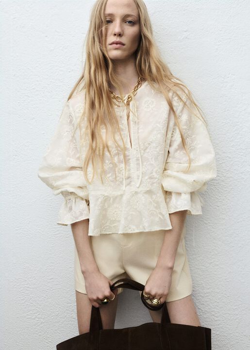 BLOUSE. -- VIVIENNE