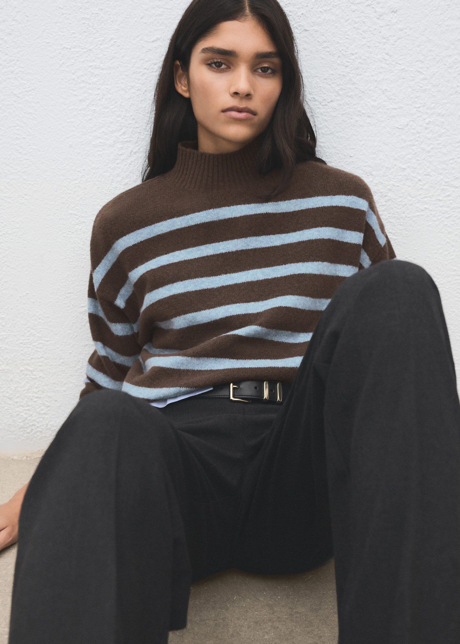 Oversized striped turtleneck sweate