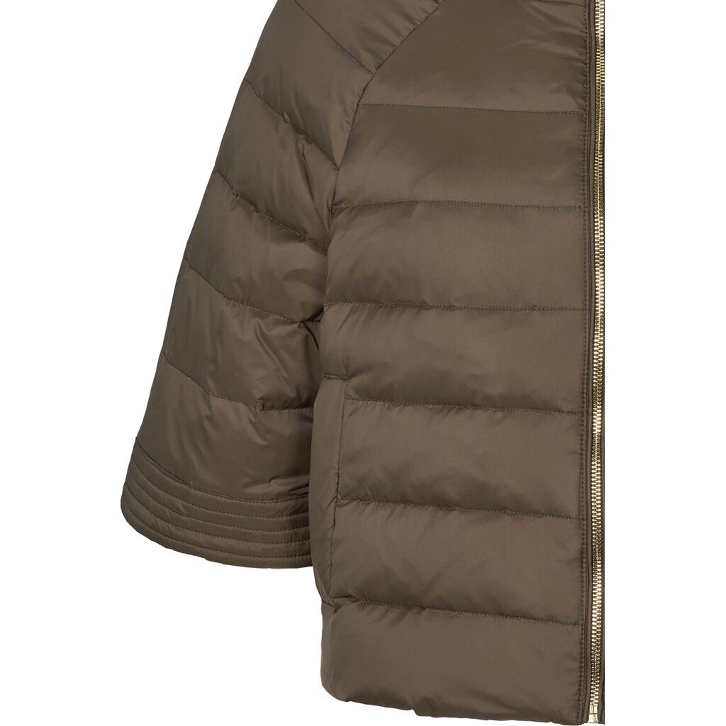 1575PBOAlaska down quilt cape jacket