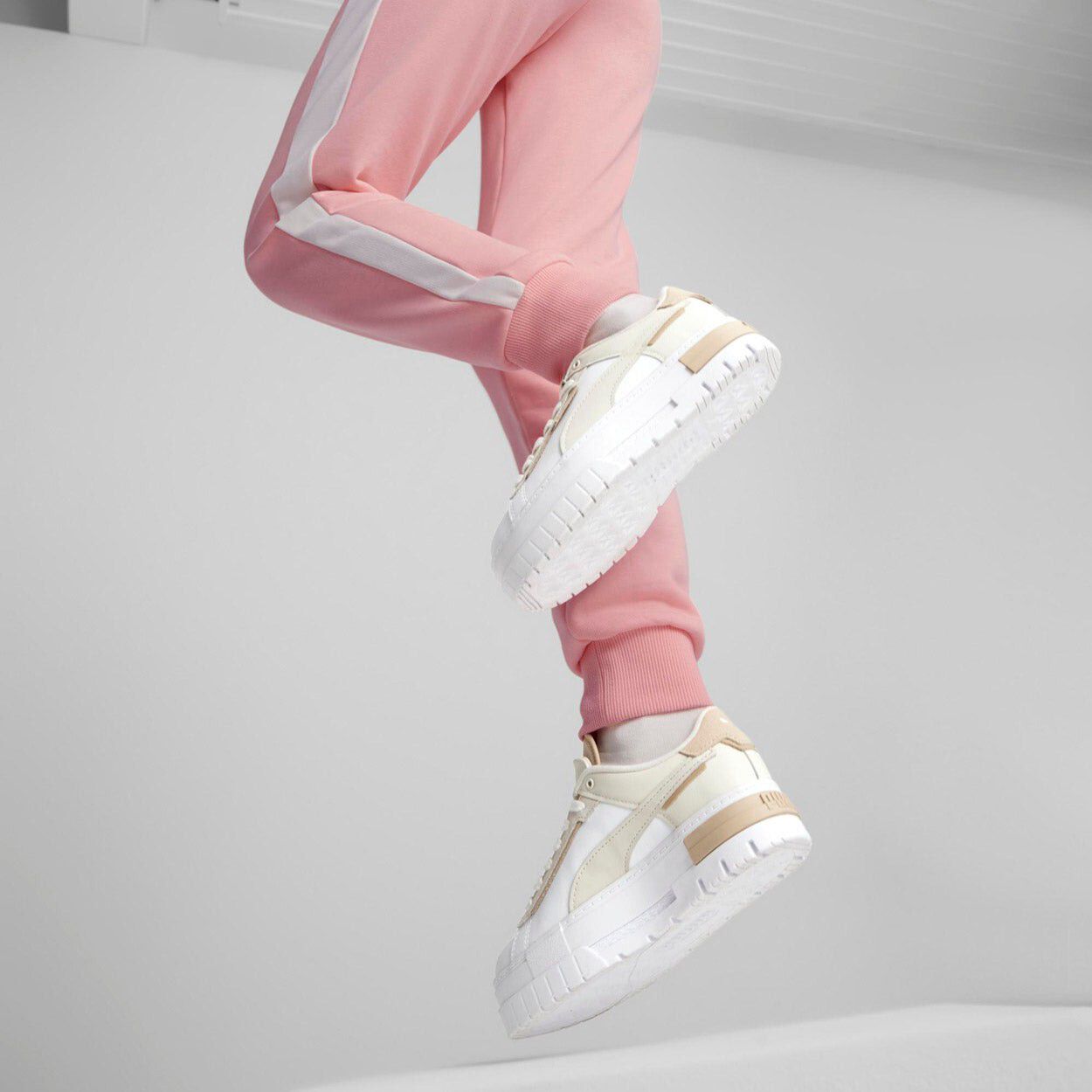 Mayze Chrashed Selflove sneakers