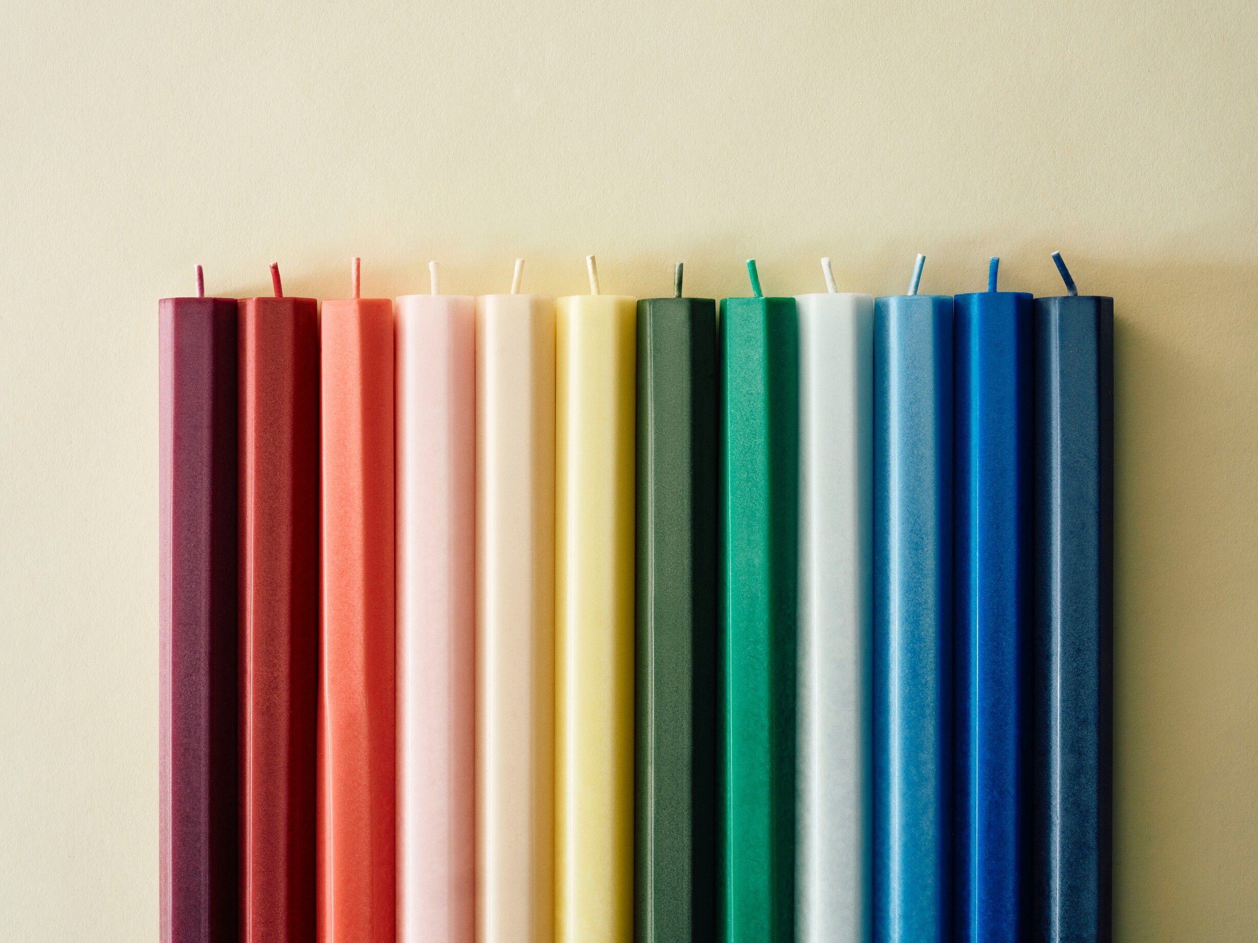 Hexagon Candle-Reds and bordeaux, Set of 4