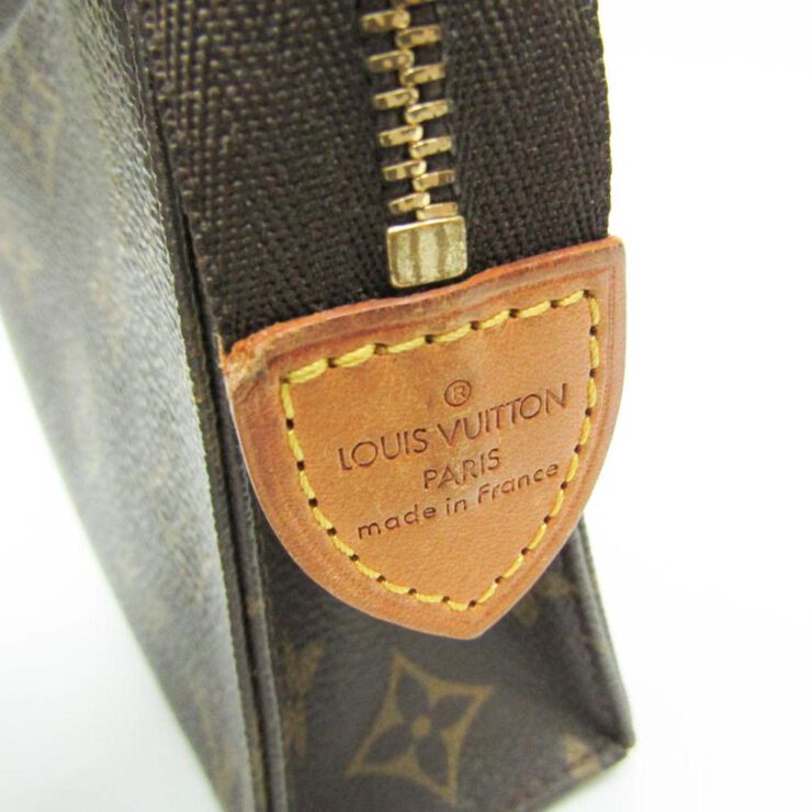 Louis Vuitton Poche Toilette
