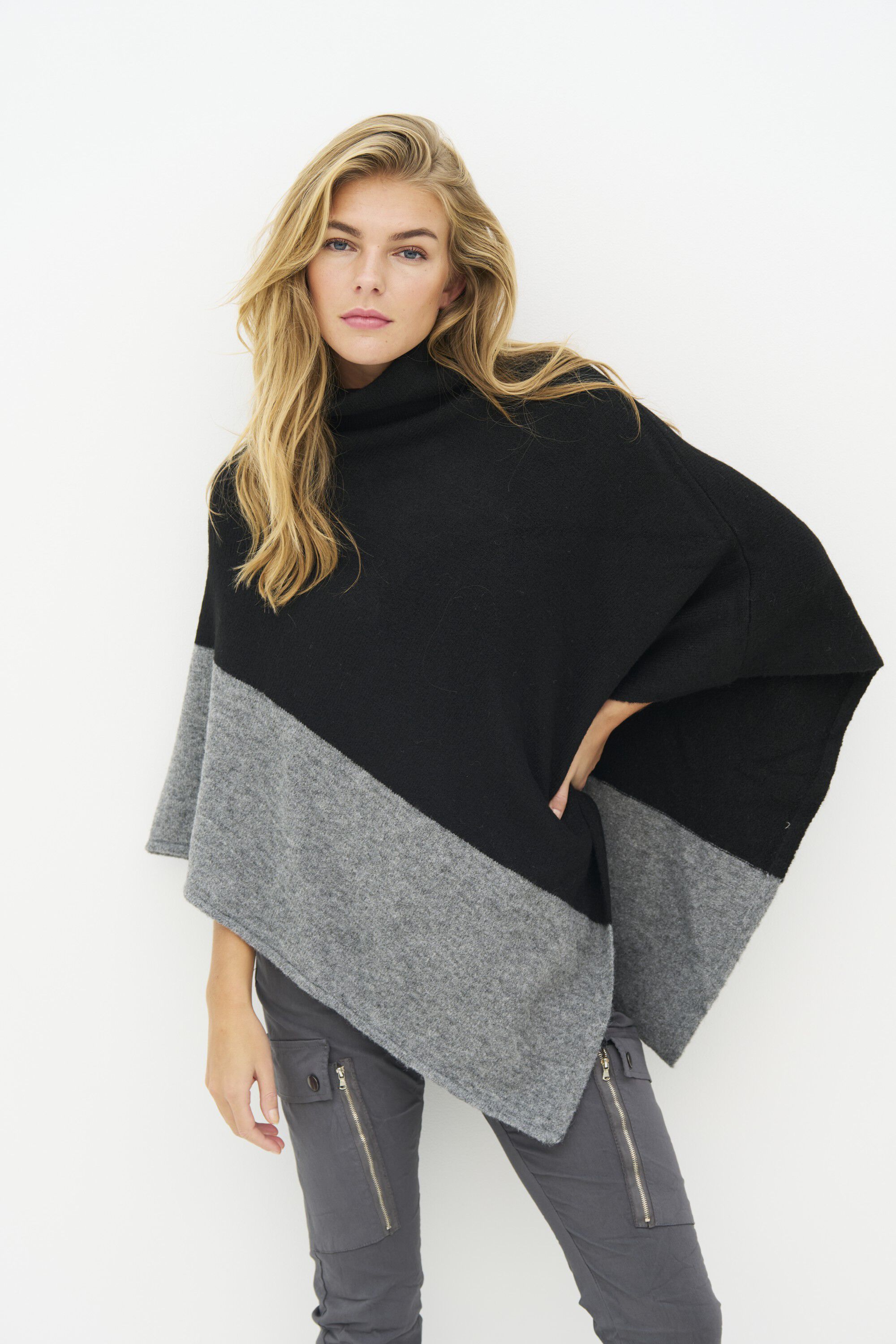 Eve Poncho Knit