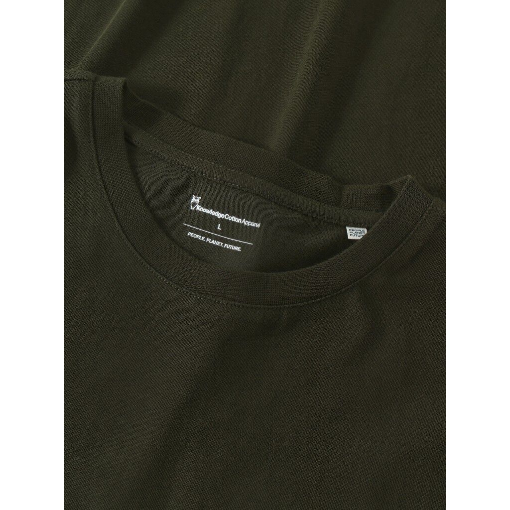 Chest embroidery t-shirt