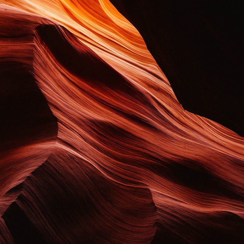 Cuir et Feu Scented Candle