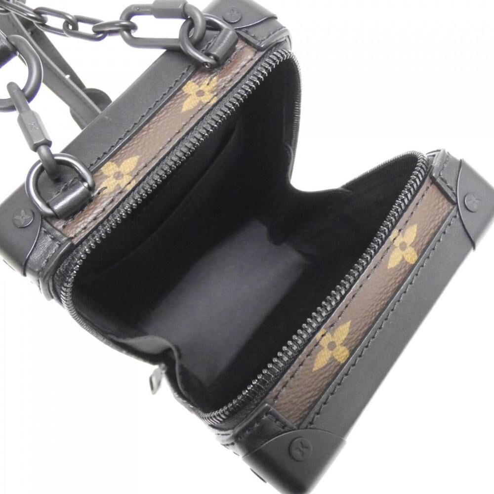 Louis Vuitton Shoulder Bags