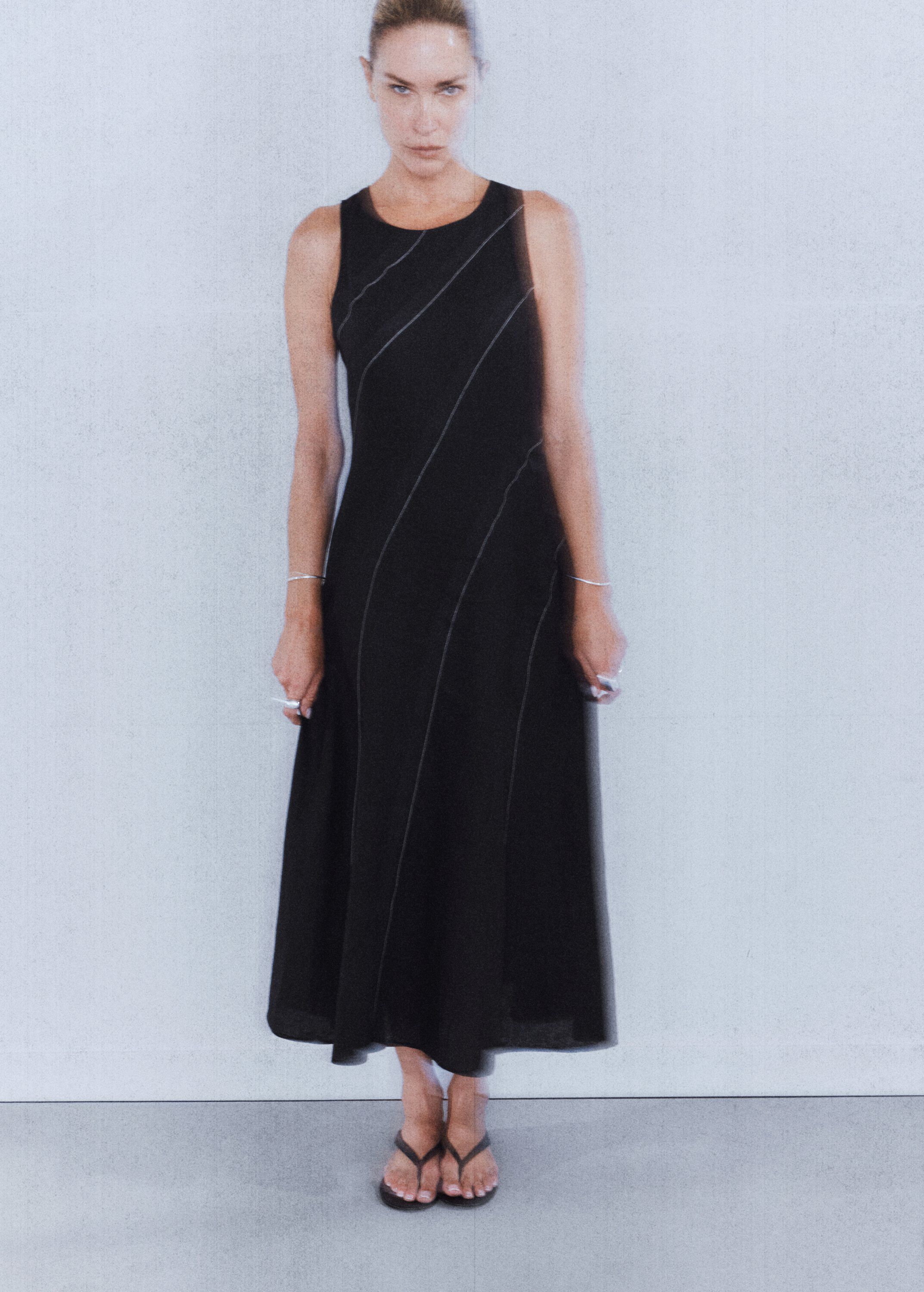 Linen dress with contrast stitching