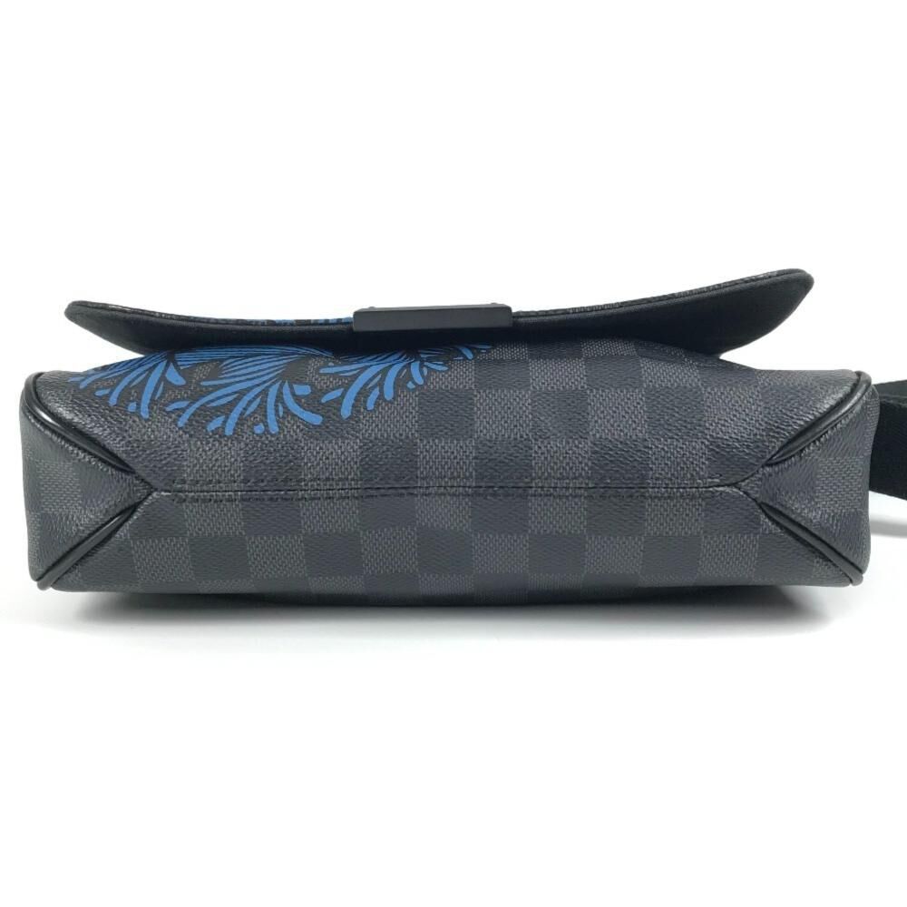 Louis Vuitton Messenger