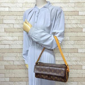 Louis Vuitton Shoulder Bags