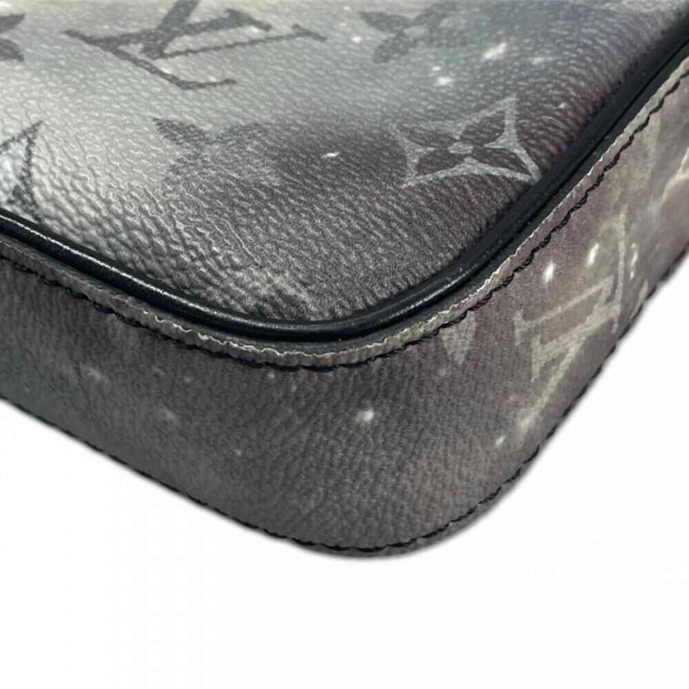 Louis Vuitton Messenger