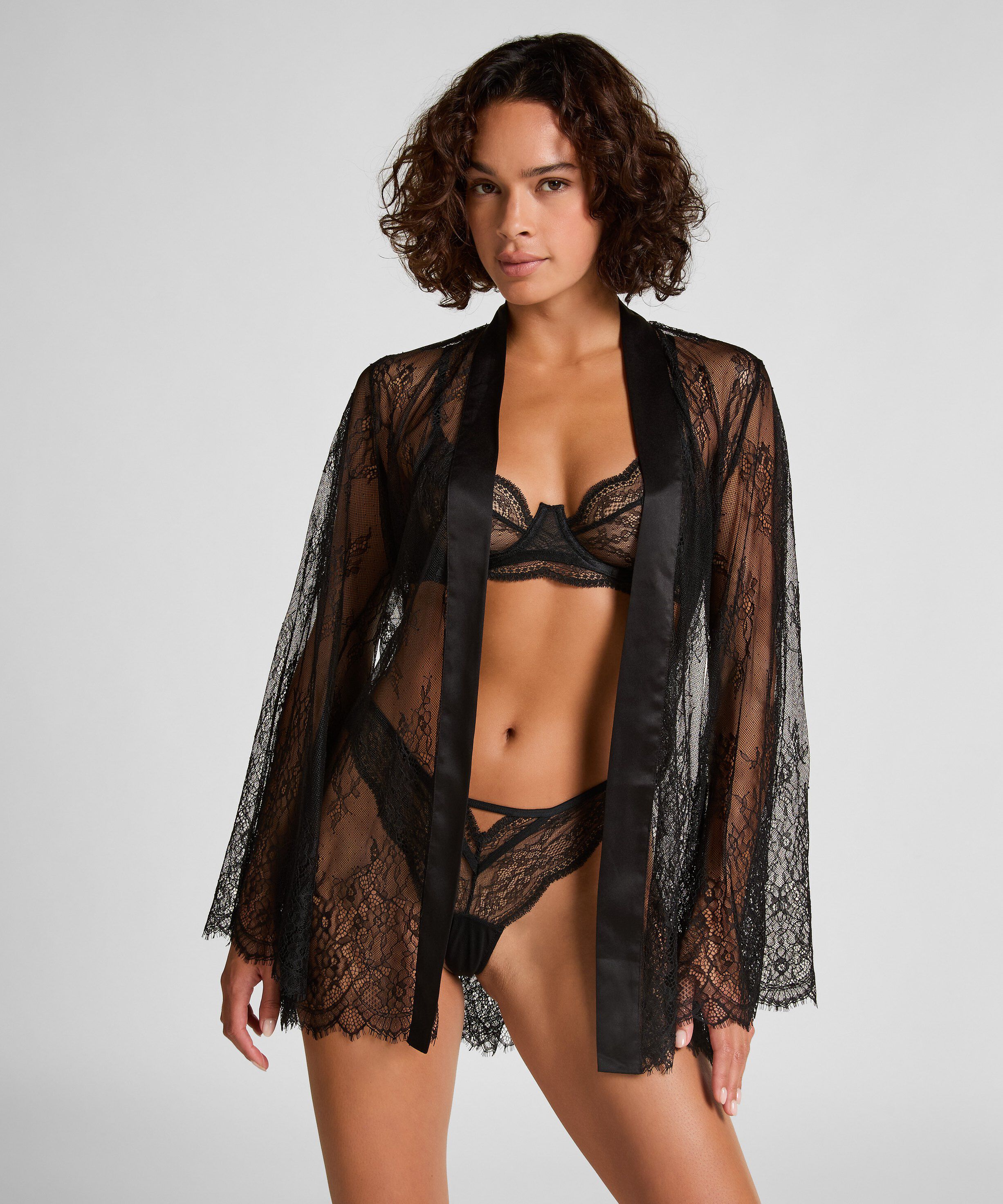 KIMONO ALLOVER LACE