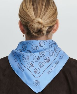 Røde Kors tørklæde - 53x53cm - 100% Silke