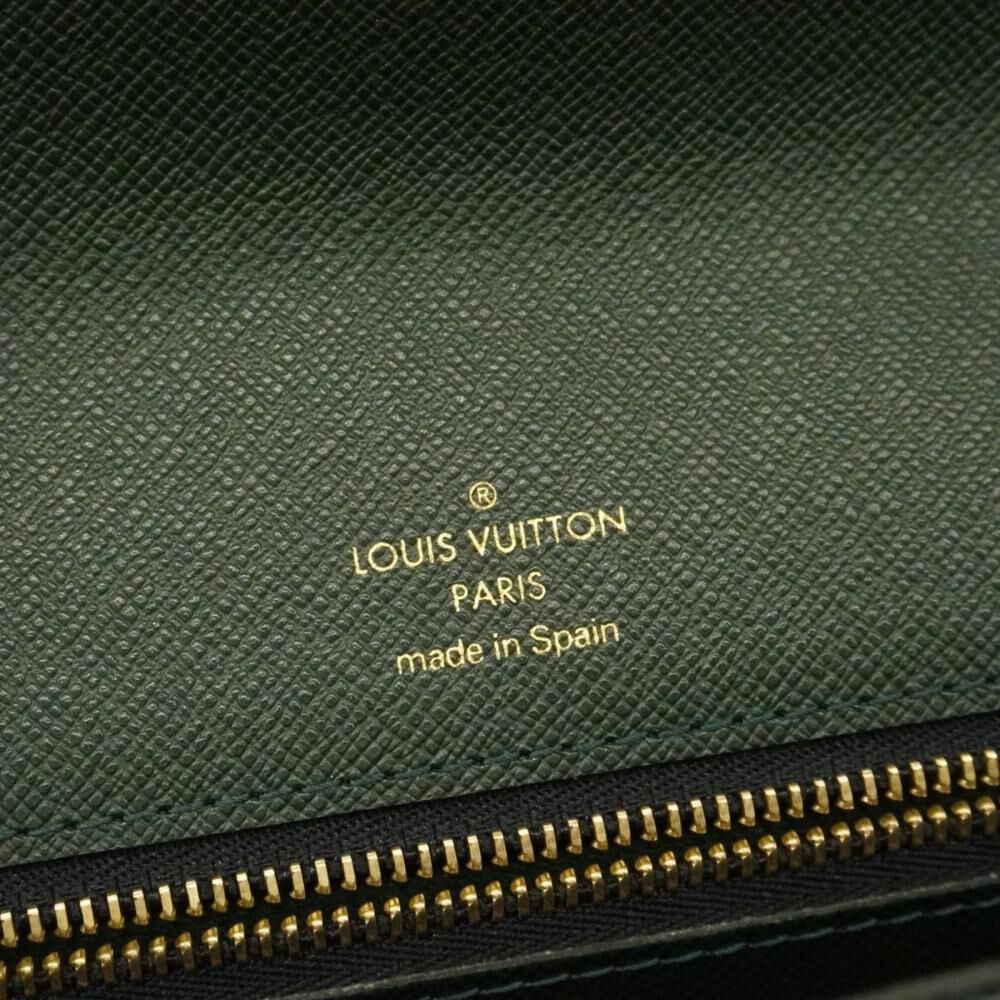 Louis Vuitton Clutch