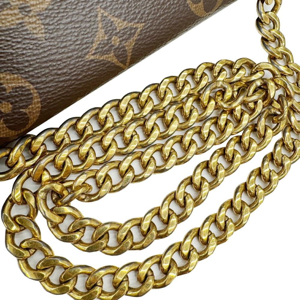 Louis Vuitton Shoulder Bags