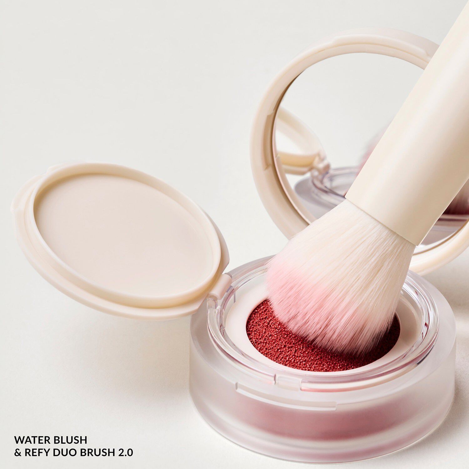 Duo Brush 2. 0 - Dobbeltendet b&oslash;rste til flydende bronzer og blush