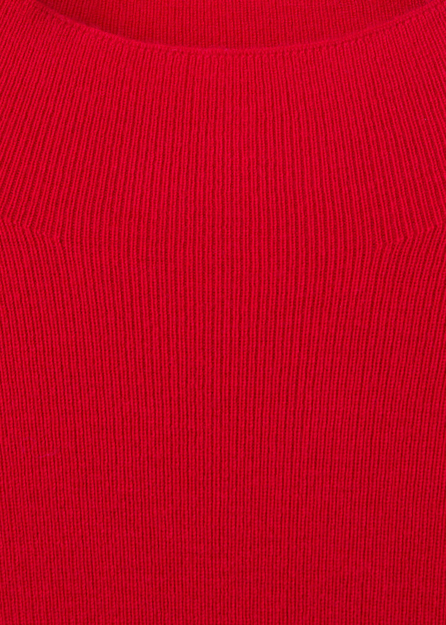 Fitted sweater with perkins neck