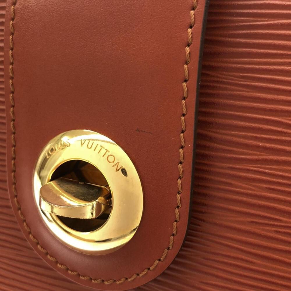 Louis Vuitton Shoulder Bags