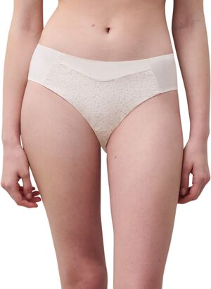 Norah Brief