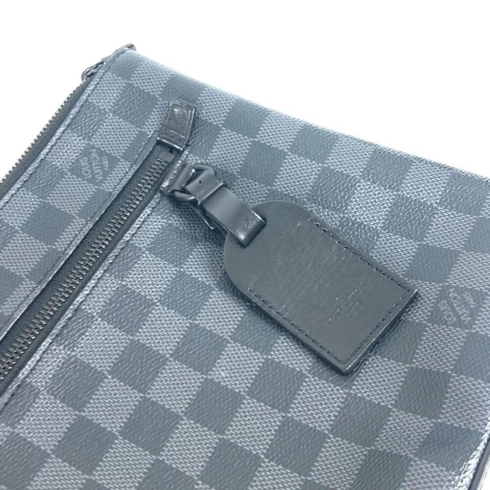 Louis Vuitton Clutch