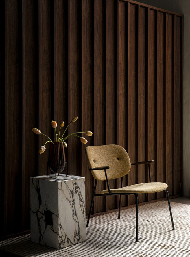 Plinth Tall, Calacatta Viola