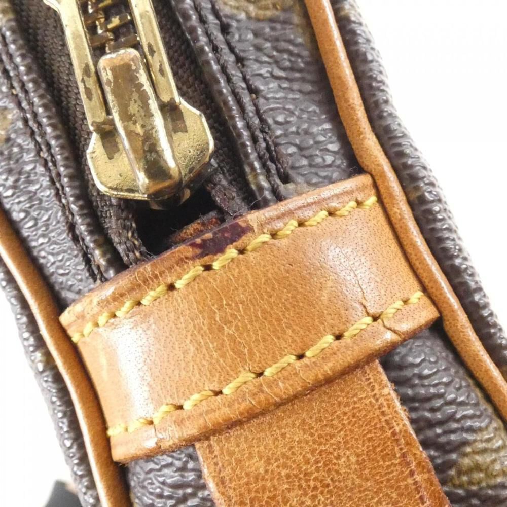 Louis Vuitton Shoulder Bags