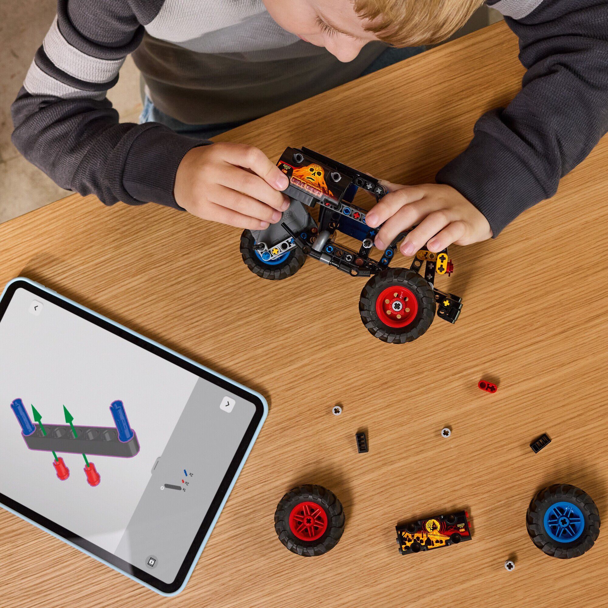 Monster Jam Grave Digger Fire and Ice 42219