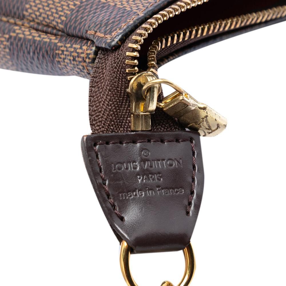 Louis Vuitton Pochette Accessoires