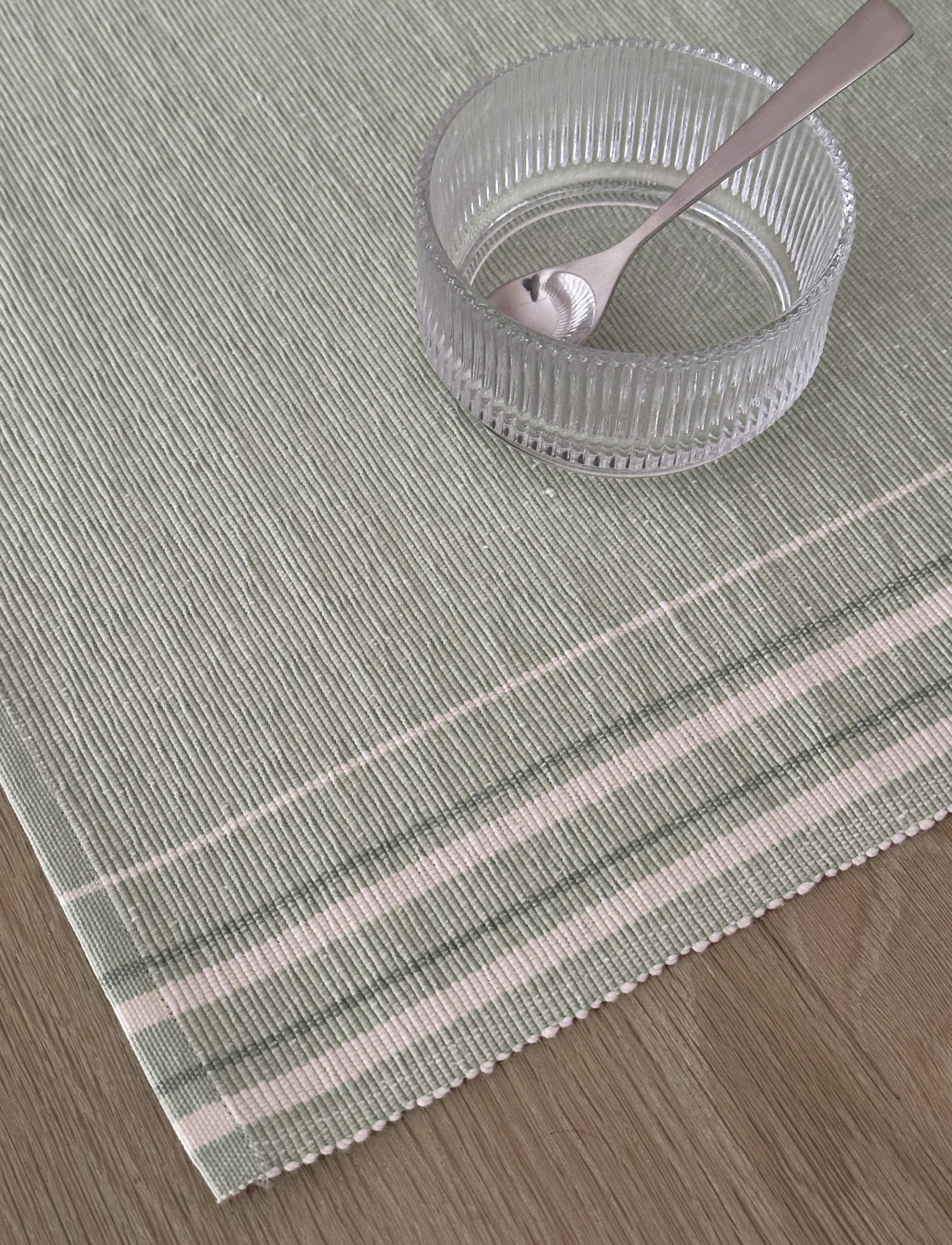 Vibeke Klint d&aelig;kkeserviet neutral linje 33x48 cm green
