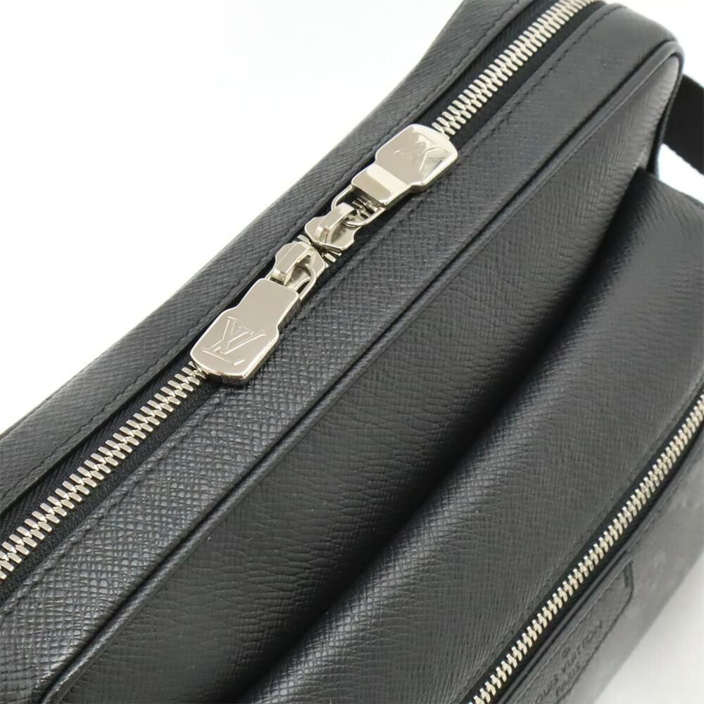 Louis Vuitton Messenger