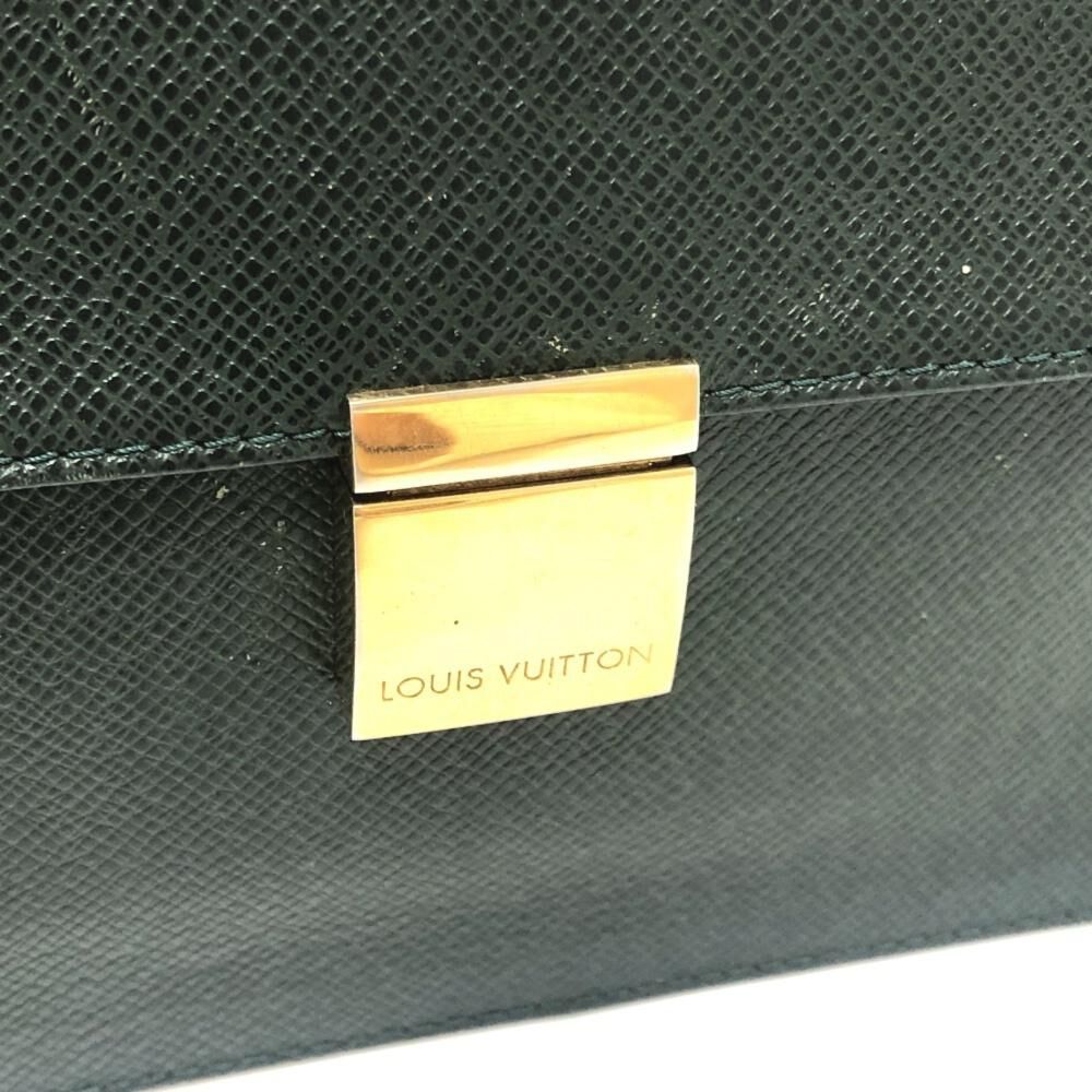 Louis Vuitton Clutch