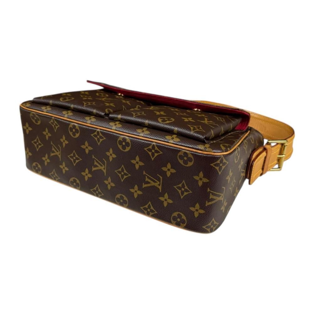 Louis Vuitton Shoulder Bags