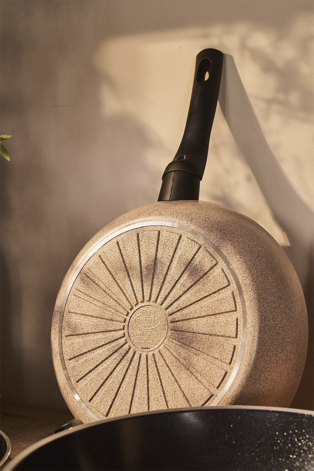 Ledro Stegepande 28 Beige Rund Alu