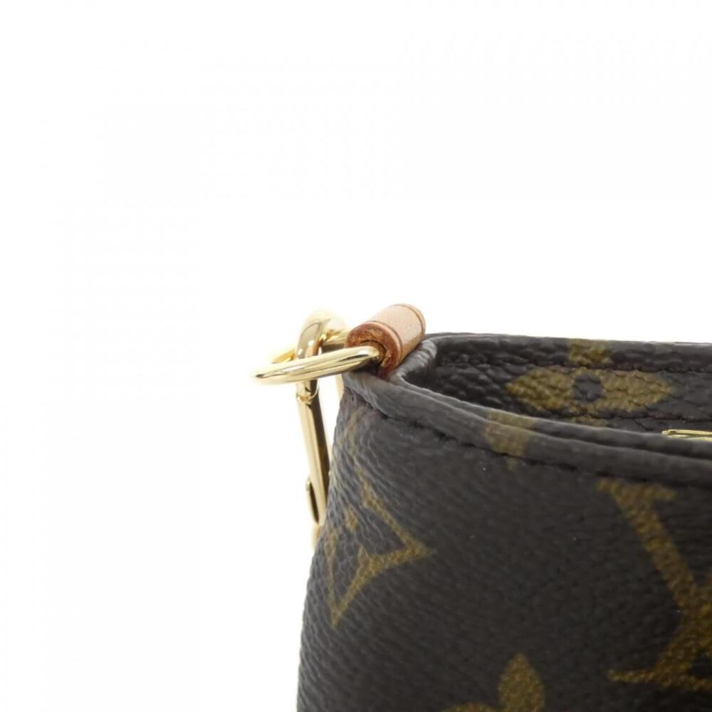 Louis Vuitton Clutch